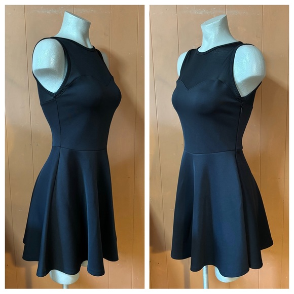 NWT A&F Abercrombie & Fitch Black Skater Dress M - Picture 2 of 10